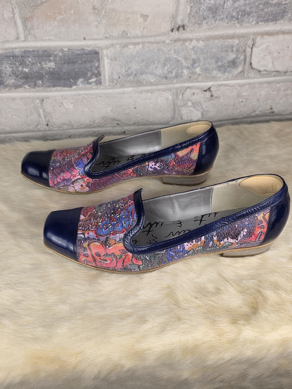 Un Tour en Ville UTV GAETO Multicolor Loafers Flats Navy Patent EU 41 France